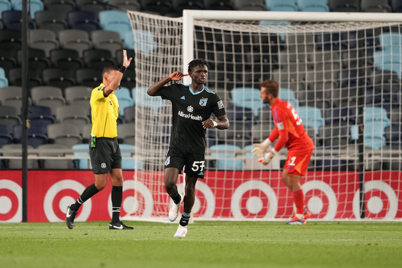 MNUFC forward Darius Randell